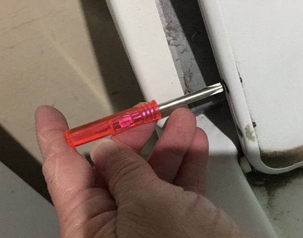 small screwdriver 2